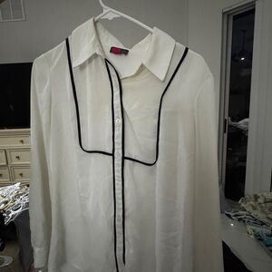 Vince Camuto White and Black Casual Button Down Shirt